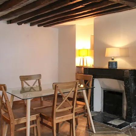 Charming In The Heart Of * Parigi